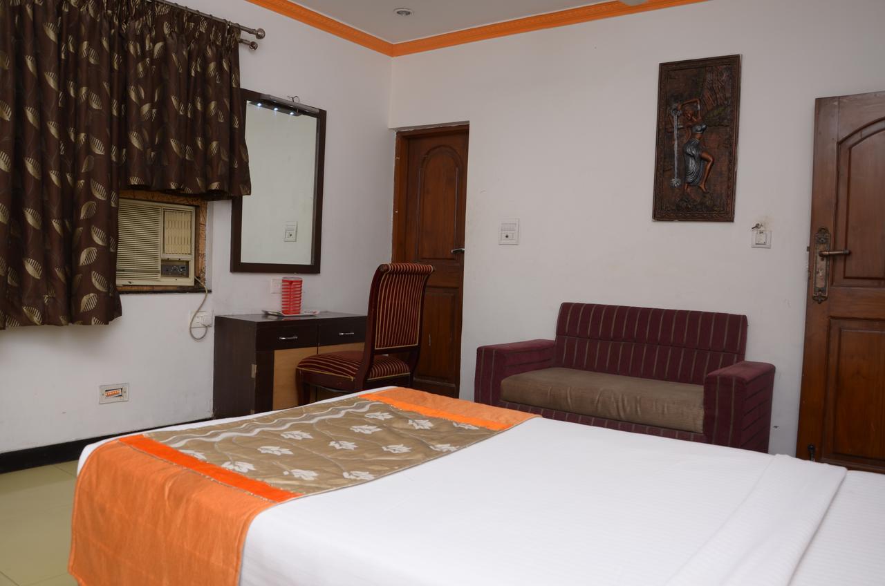 Hotel Rahul Deluxe Nagpur Exterior photo