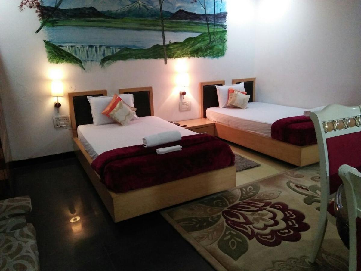 Hotel Rahul Deluxe Nagpur Exterior photo